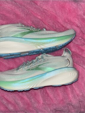 Brooks Women's Adrenaline GTS - White with Green and Blue Highlights
